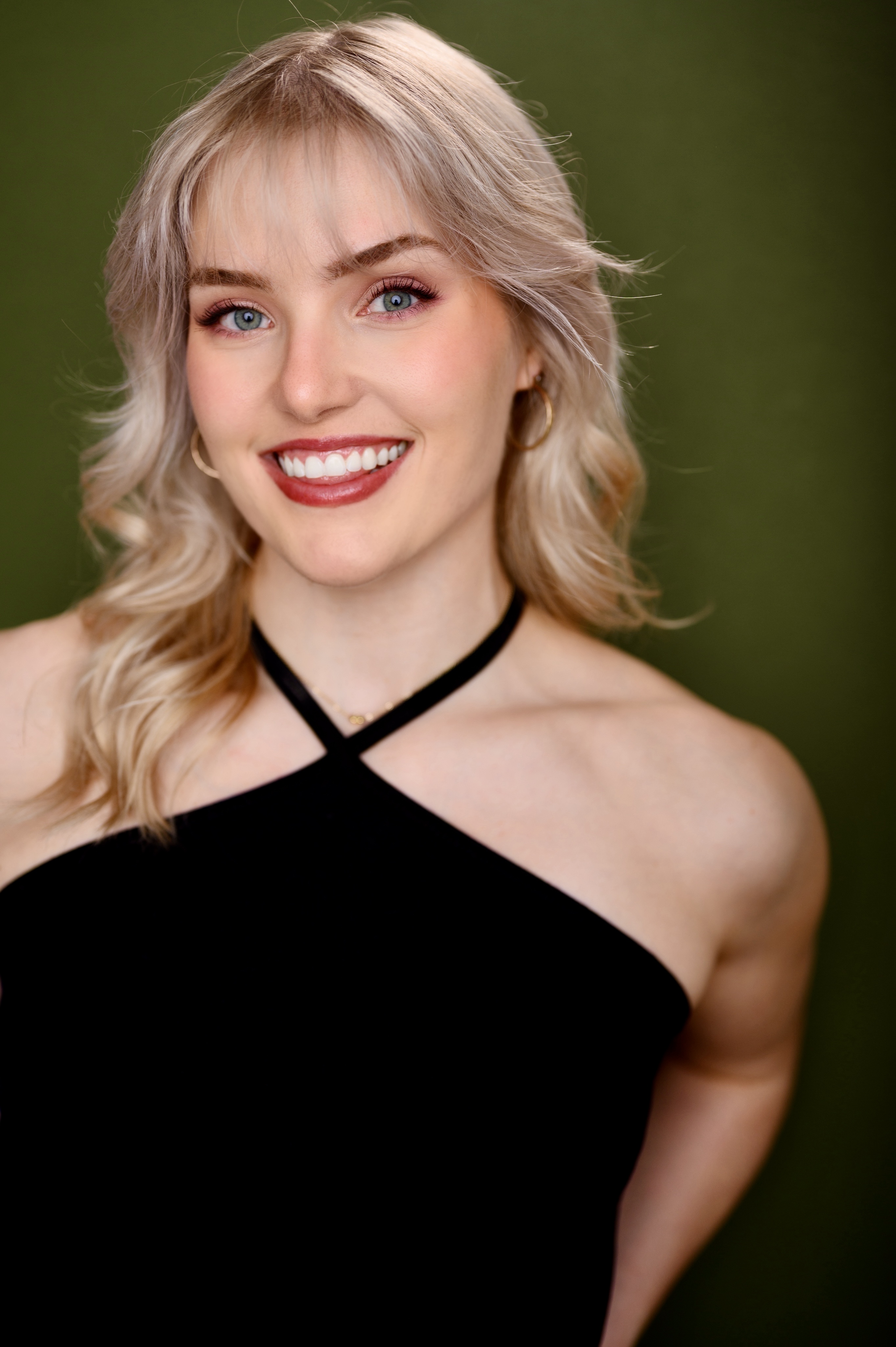 Hannah Petersen on stage